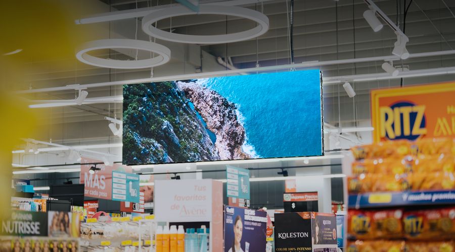 Pantalla LED en Hipermercados Olé